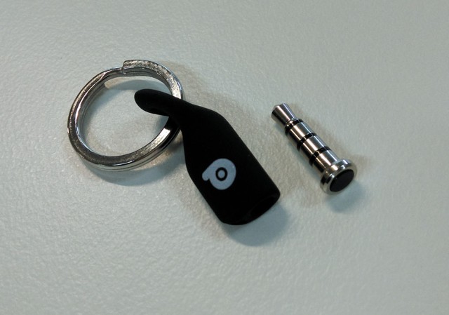 Pressy-Keychain-Holder