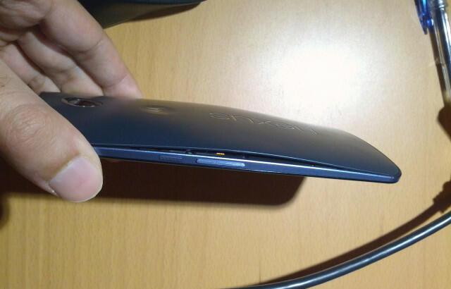 Nexus-6-defective-back-plate-640x410