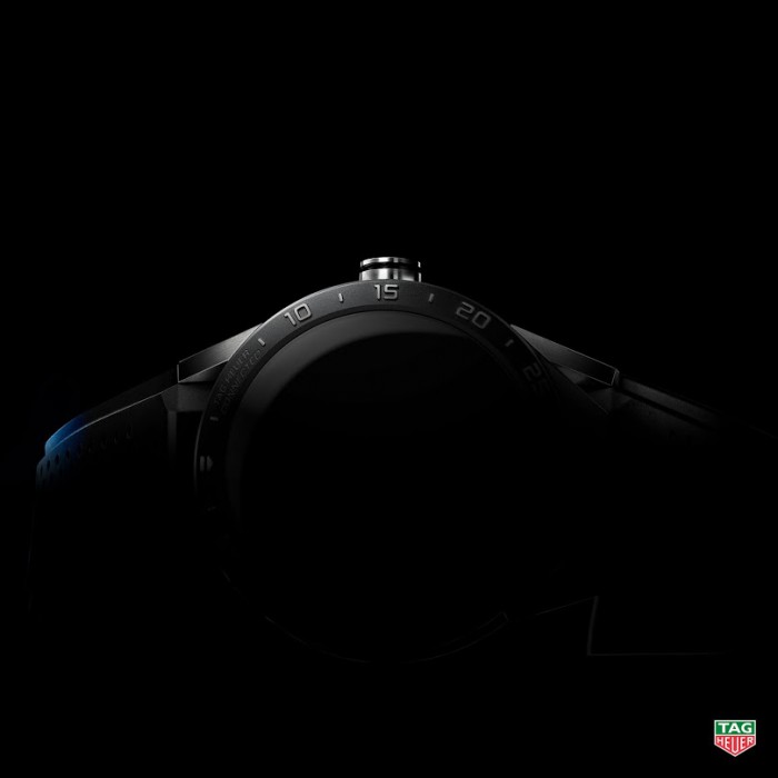 151008_tagheuer_connected_fb