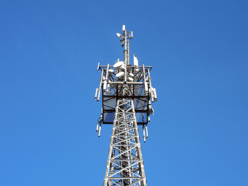 transmission-tower-1017149_1920
