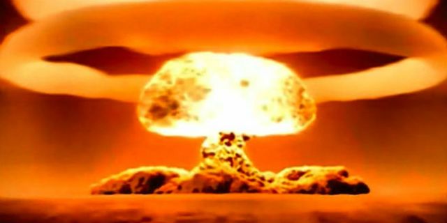 nuclear-mushroom-cloud-atomic-bomb
