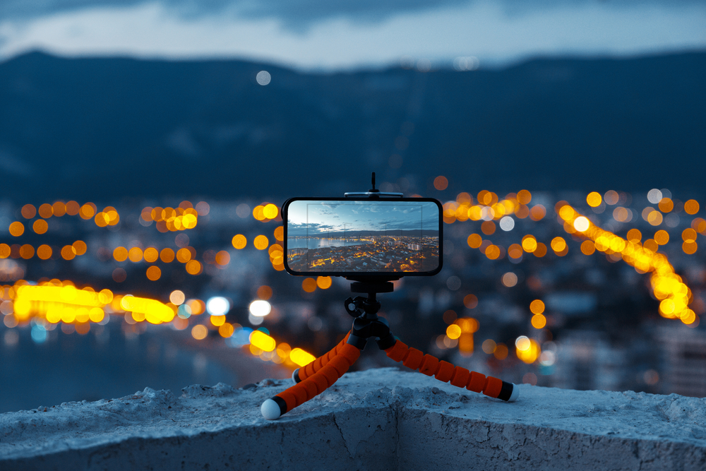 mobile_tripod_shutterstock