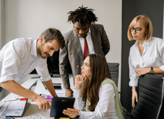 How to Pick a Technology Solutions Provider: A Full Technical Guide